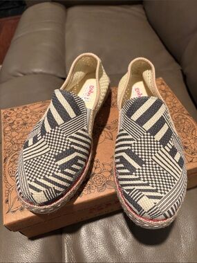 Goby navy and white stripped espadrilles size 7.5